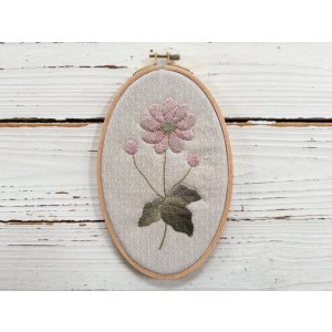 画像: だ円の花フレーム／シュウメイギク（商品番号：5-104）